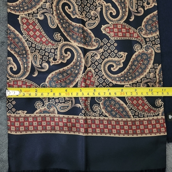 GEOFFREY BEENE deep red navy blue paisley 100% silk smokers scarf Dark Academia - Picture 6 of 8